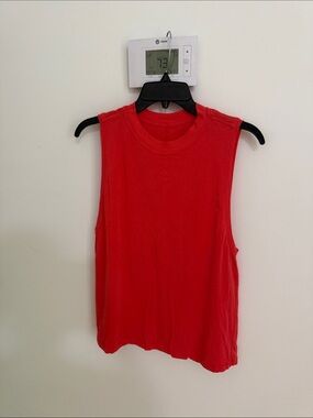 Lululemon tank size 6